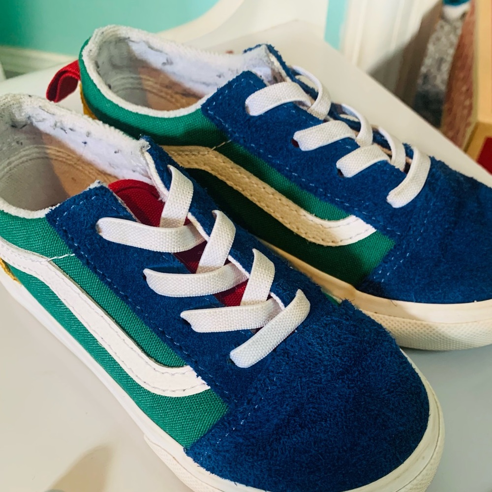 Old skool elastic vans